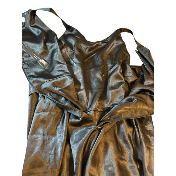 NWT Tahari Black/Red Tilda Dress - Size 18 - Picture 8 of 11